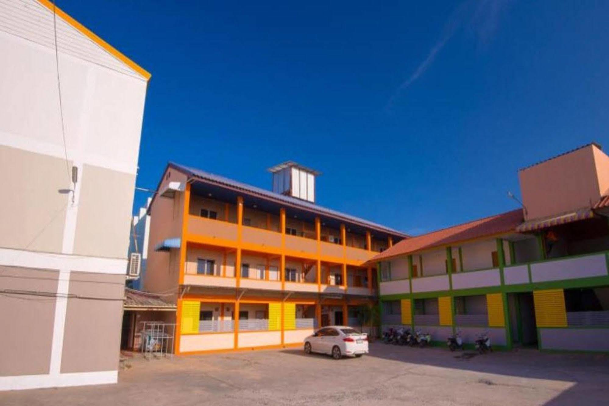 S1 City Hotel Buriram Exterior foto